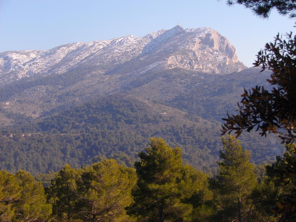 Отель Au Havre De Paix Sainte Victoire Vauvenargues Экстерьер фото